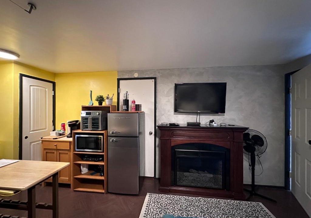 Langford Apartment | Frankies Westshore Hideaway
