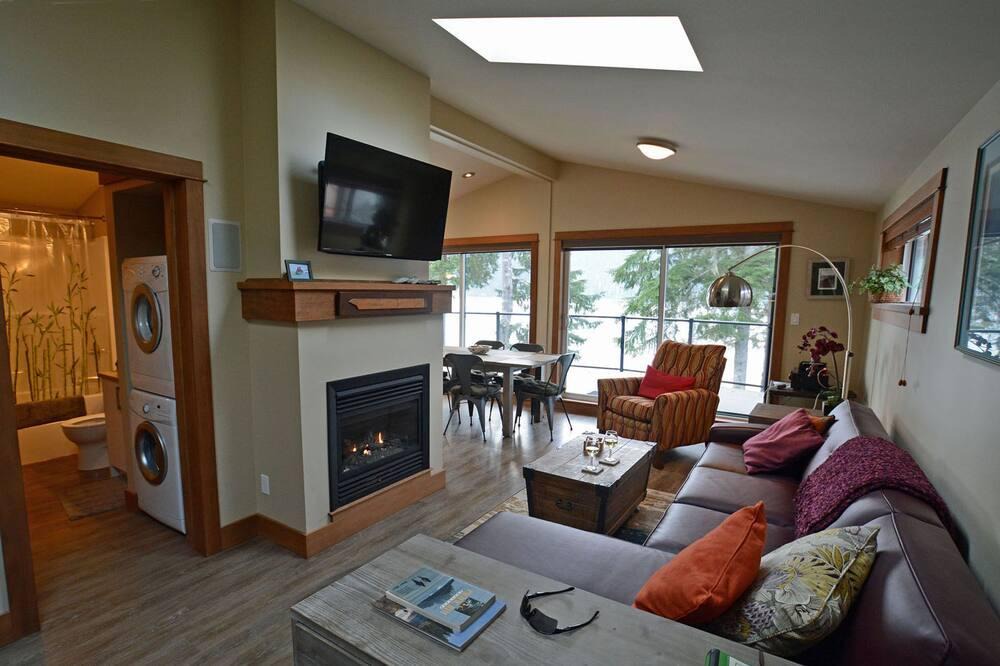 Port Renfrew Cottage | Going Coastal R & R Oceanfront Luxury