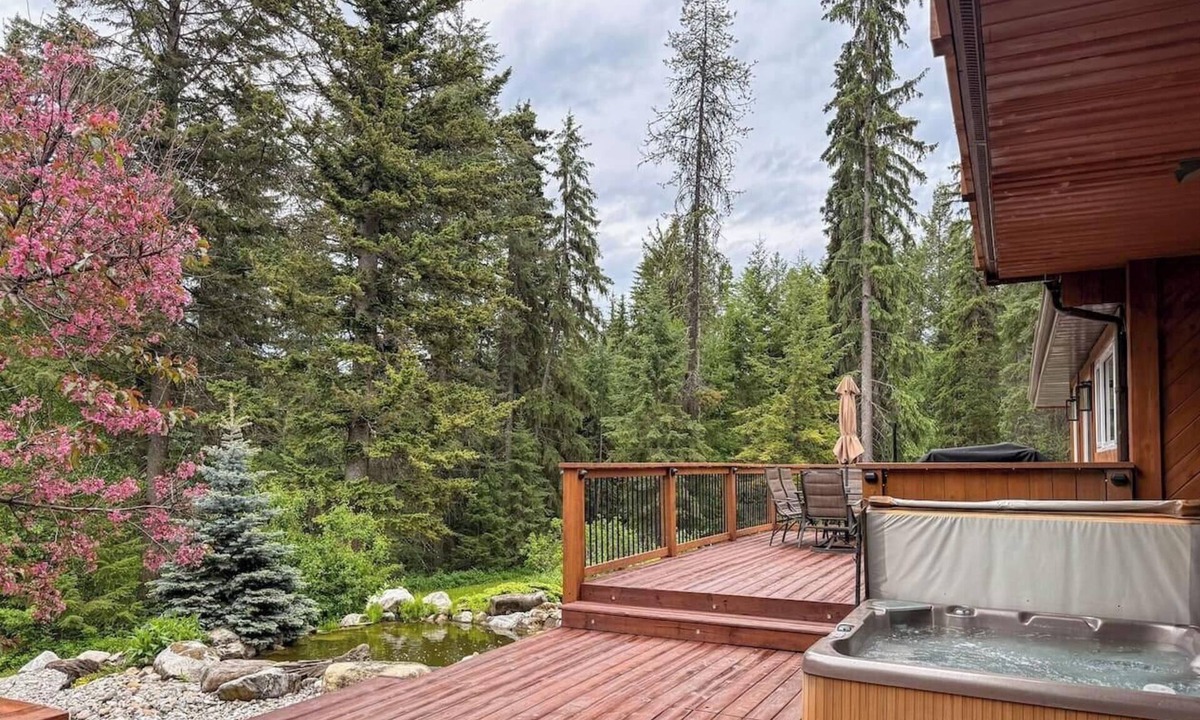 Golden House | Golden Mountain Villa - Hot Tub, Fire pit, Views