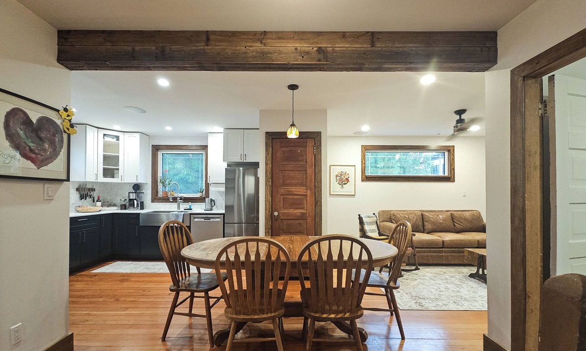 Downtown Eastside House | Heatley Hive Near Downtown & Stadium District