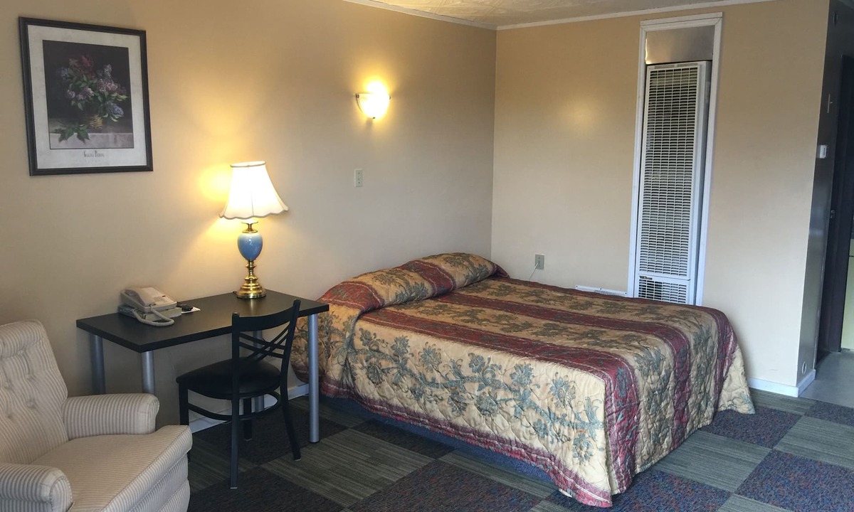 Manning Hotel | Hillcrest Motel