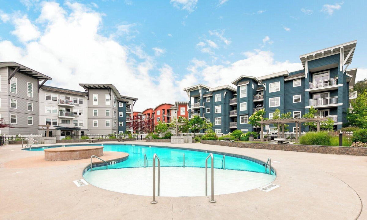 North Glenmore Apartment | Hillside view at the Verve - Pet Friendly