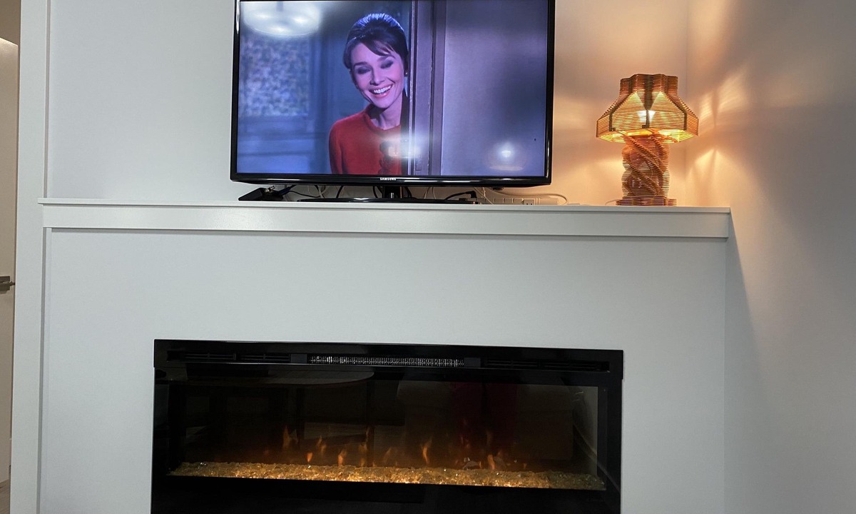 Kamloops House | Home away from home in a new upscale & highly desirable neighbourhood!
