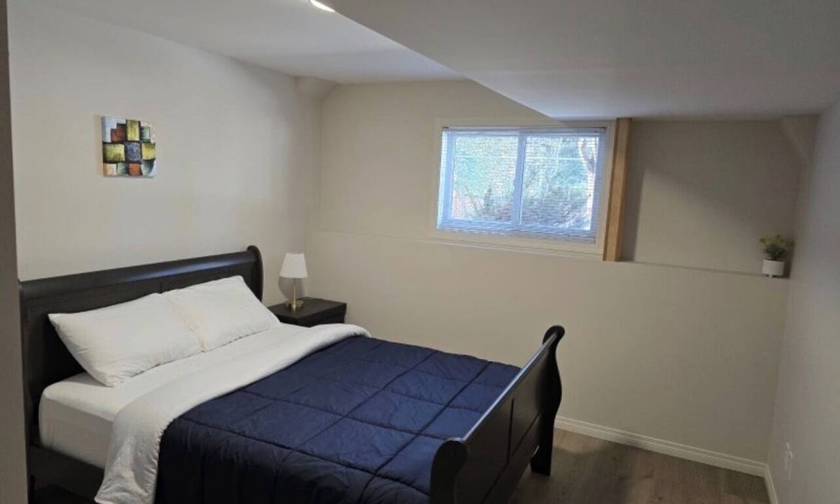 East Kootenay House | Home Away on Mt. Fisher, Cranbrook- Private Suite