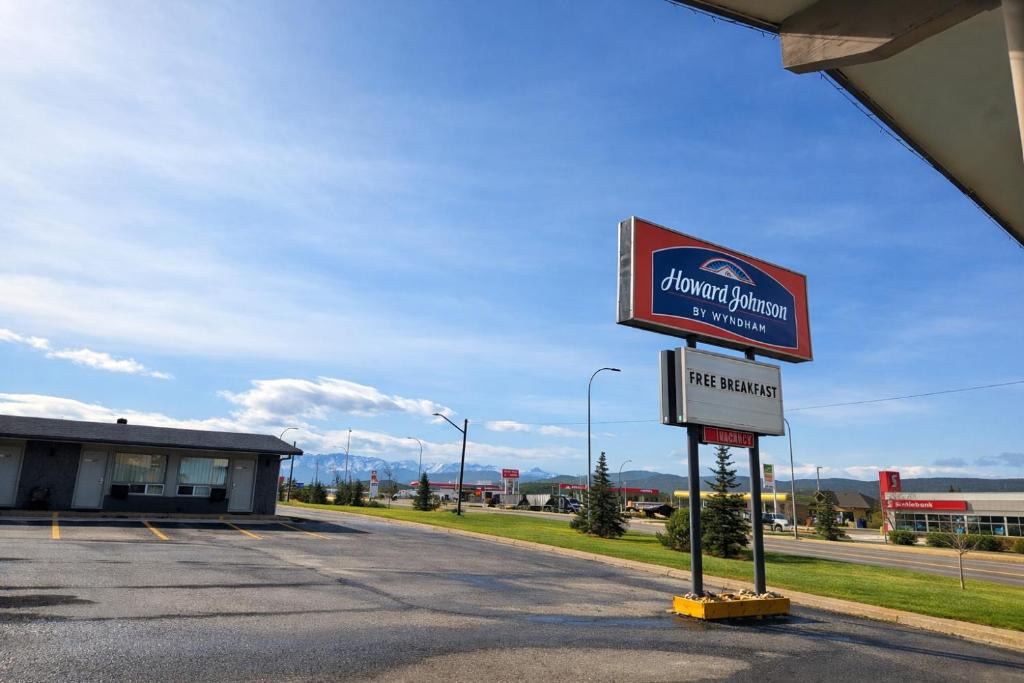 Hinton Hotel | Howard Johnson by Wyndham Hinton