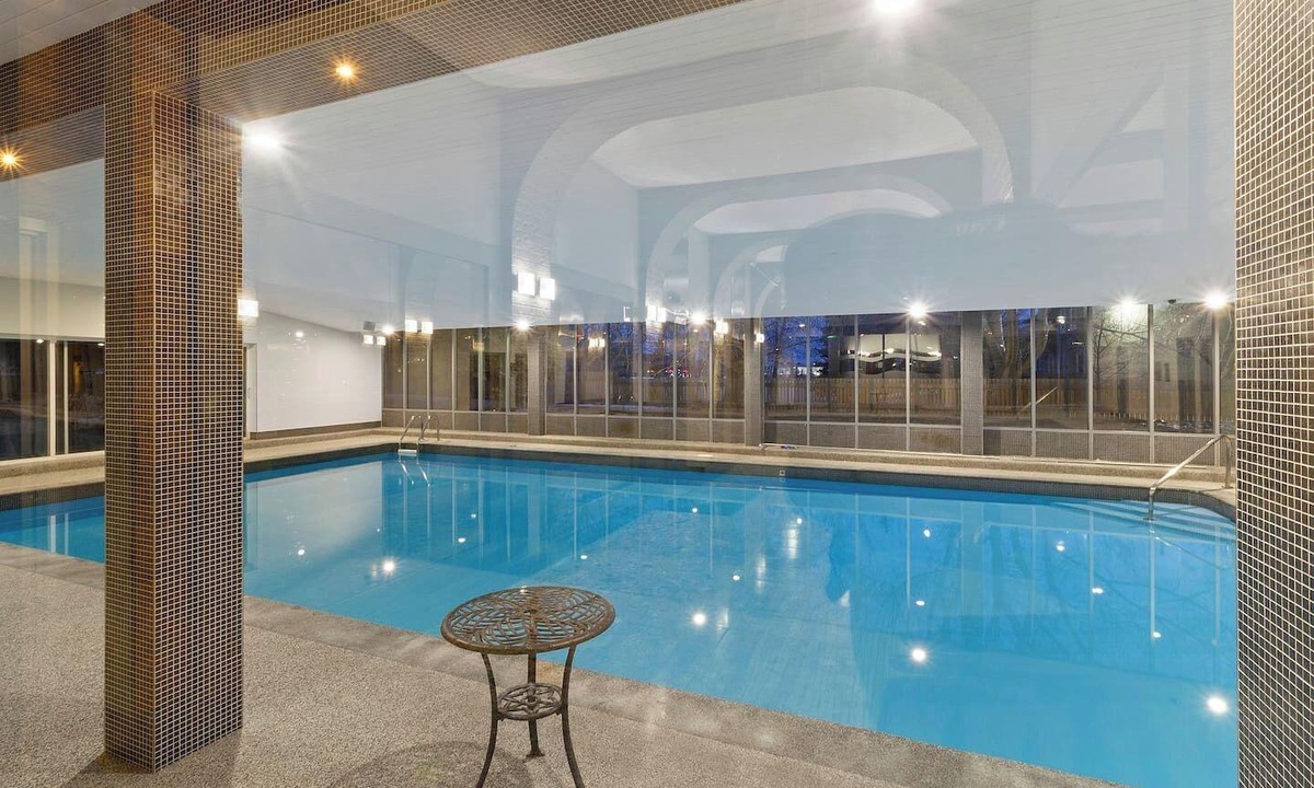 Dalhousie Apartment | IndoorPool*MountainView*C-train* UC*SAIT*Banff*