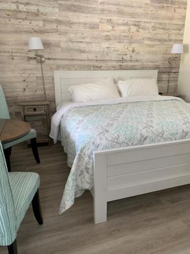 Radium Hot Springs Hotel | Inn on Canyon