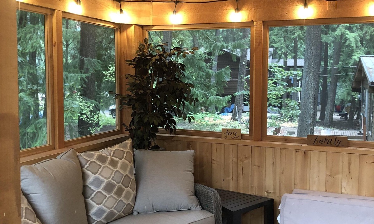 Scotch Creek House | Lake House in the Shuswap!