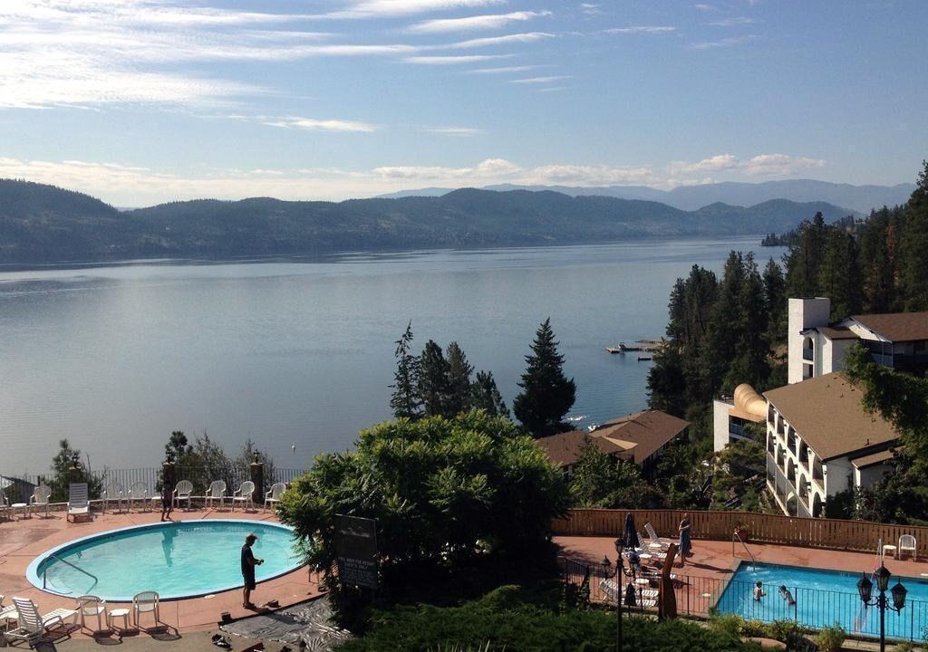 Central Okanagan Resort | Lake Okanagan Resort, 1 bedroom condo, lake front, steps to beach.