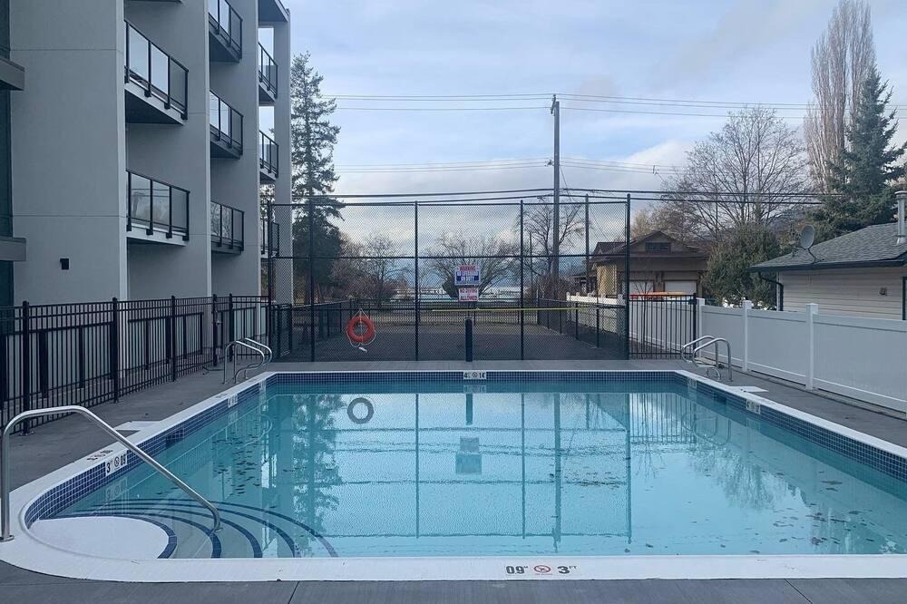Vernon Condo | Lake Okanagan Vita Resort - Beach access, Heated Pool and AC
