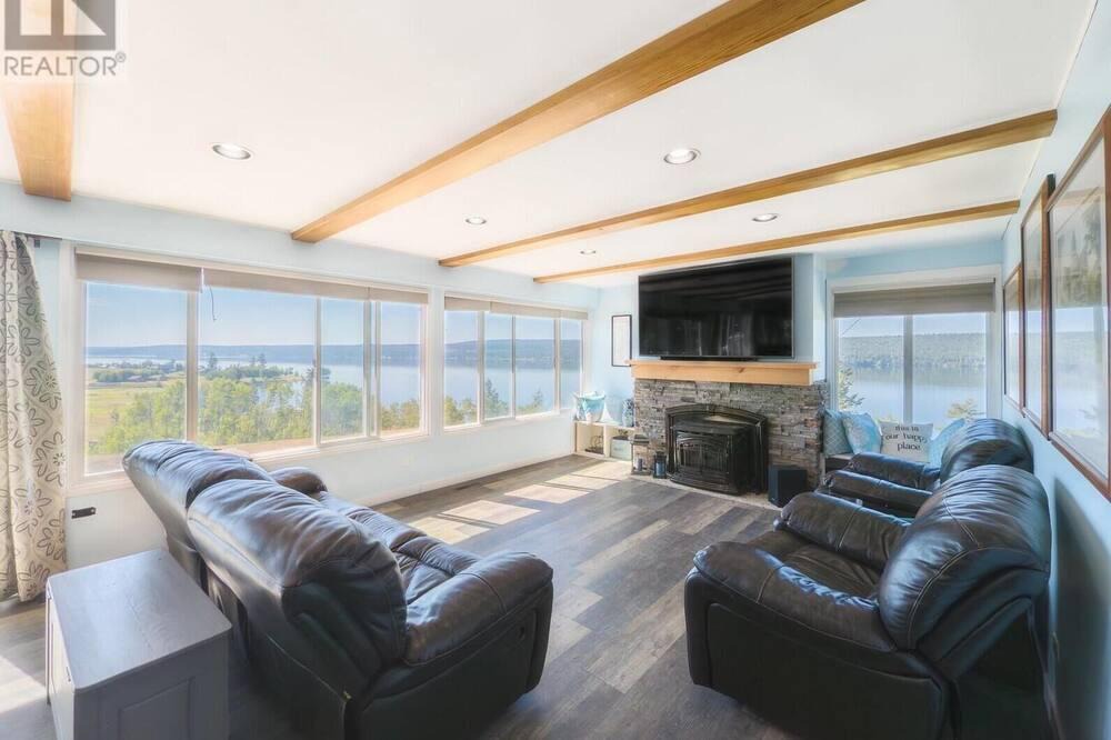 Lac La Hache House | Lakefront acreage with beautiful views. Large house with lots of room!