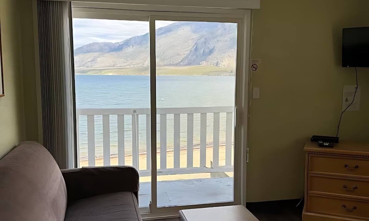 Osoyoos Apartment | Lakeview Suite at Green Gables Resort, Osoyoos