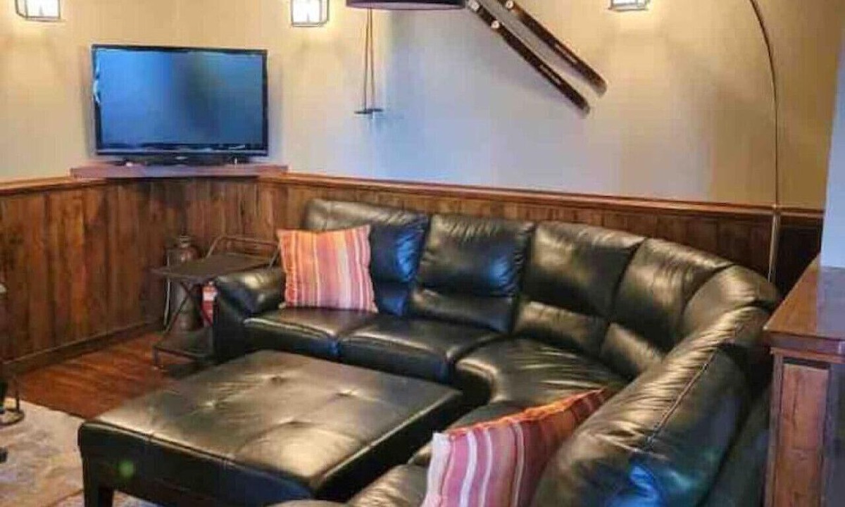 Beasley Ski Chalet | Lodge in The Woods, Nelson