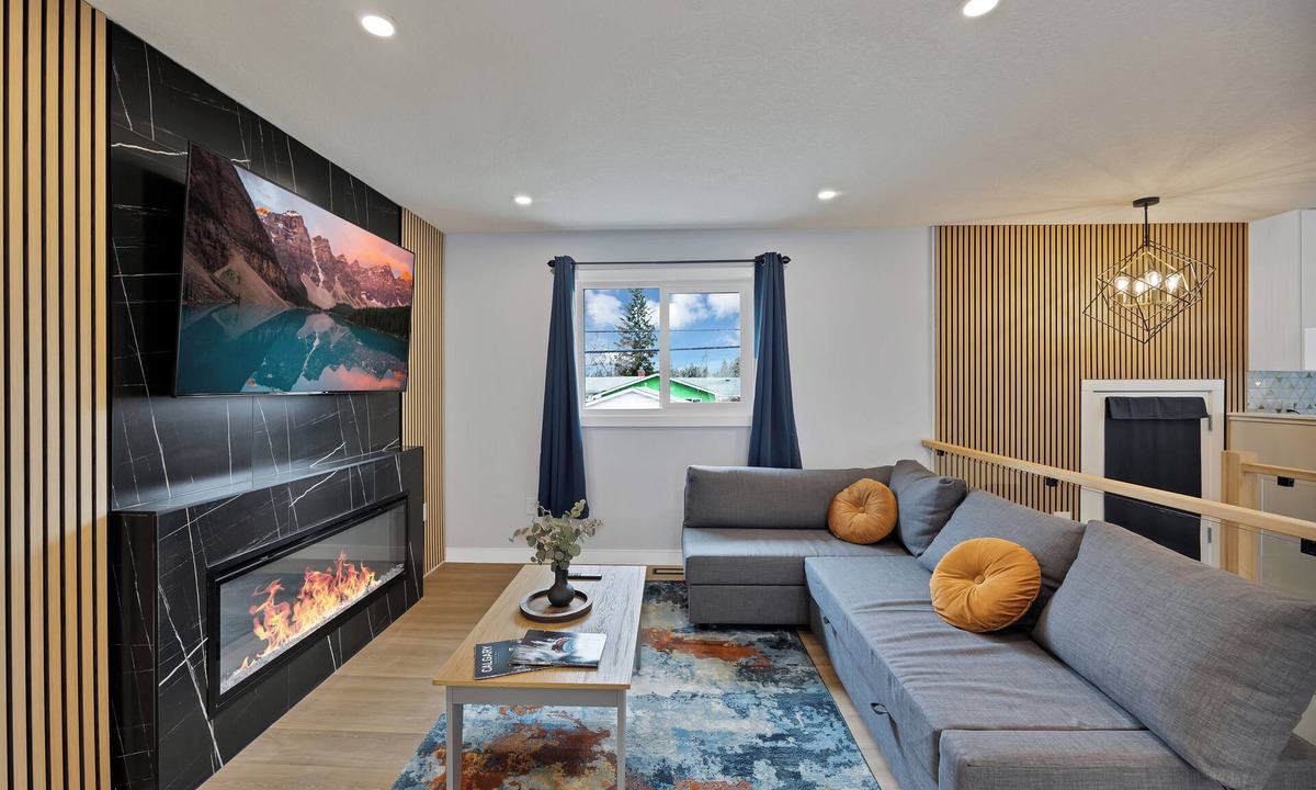 Southwest Calgary House | Luxe 3BR Sleeps 8 King Beds Steps to Train