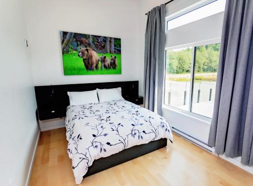 Kitimat House | LuxQuarters Bumbleberry Guest House