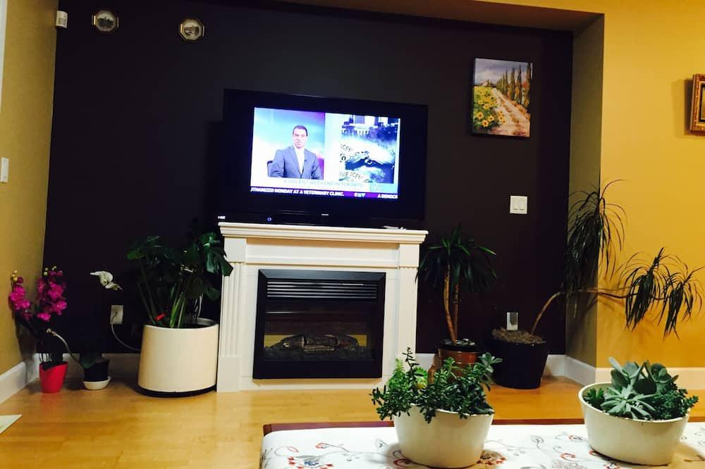 Steveston House | *luxurious”Locations* Spacious