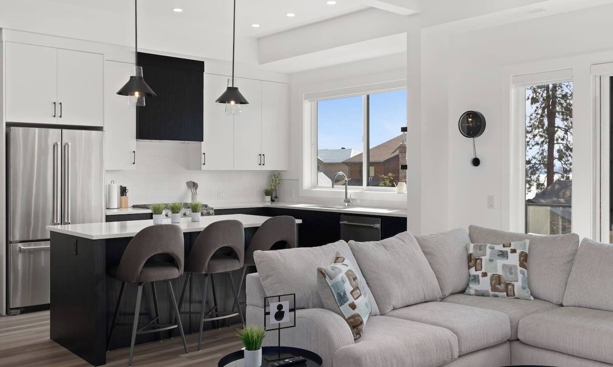 Central Okanagan House | Luxury 4-bed, 3.5-bath home in Shelter Bay, West K, rooftop deck with hot tub.