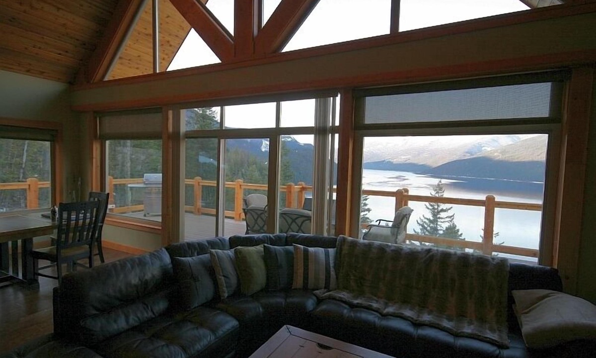 Silverton Cottage | Luxury Cottage with Spectacular Lake & Mountain Views