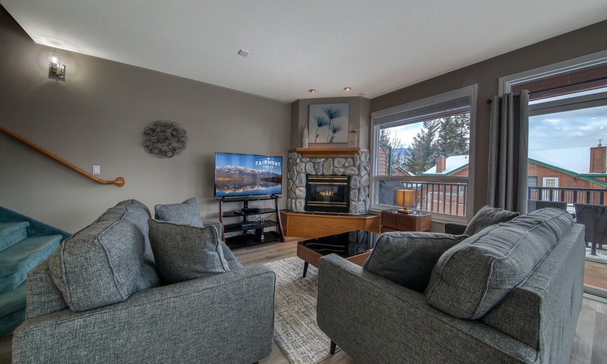 East Kootenay House | Marble Canyon 4 bedroom townhome: Unit 701P2