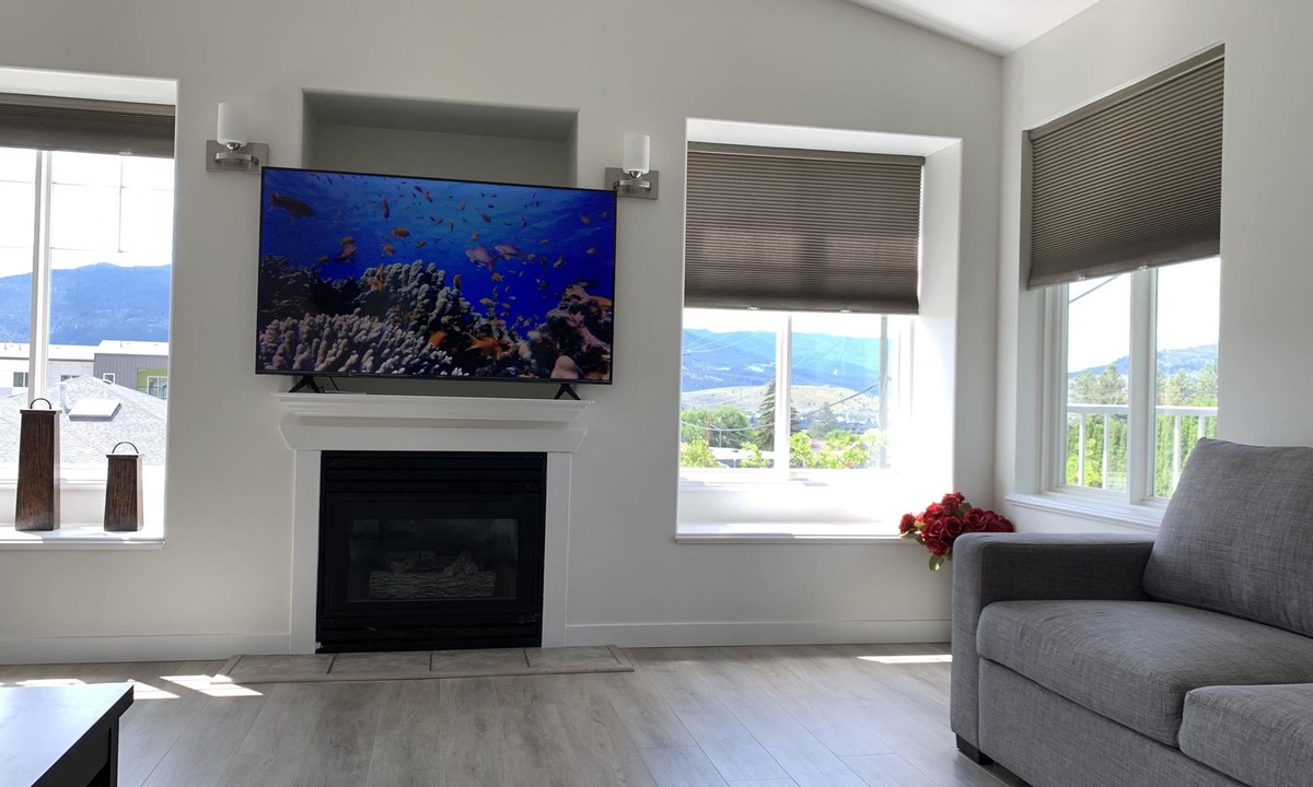 Merritt House | Merritt Crown Hill - 3 bedrooms w/AC