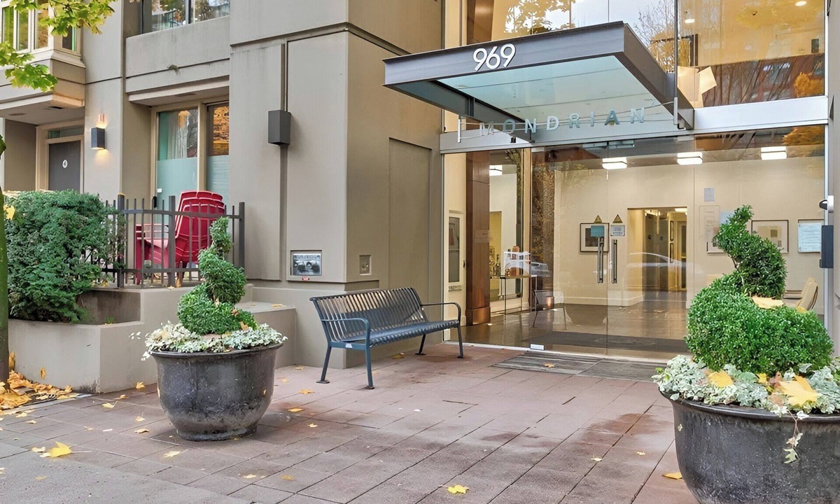 Yaletown Apartment | Middle of DOWNTOWN VANCOUVER INDEPENDENT APARTMENT SLEEPS 4