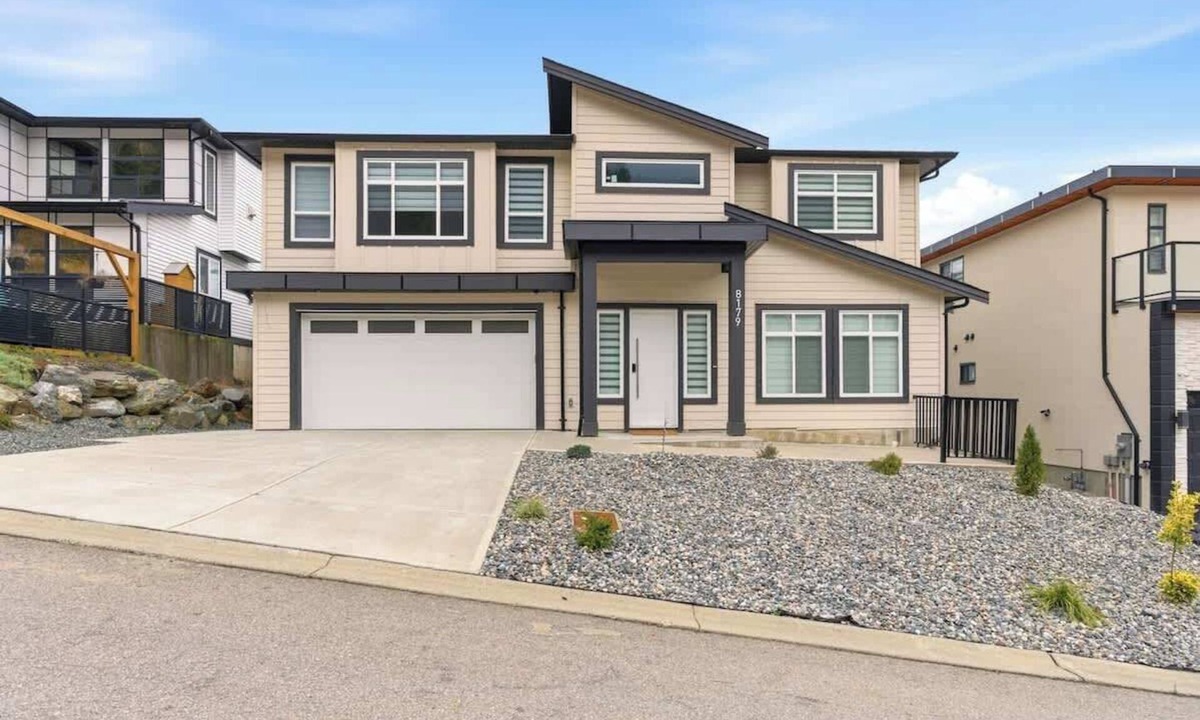 Eastern Hillsides House | Modern 4BR Suite with Mountain Views
