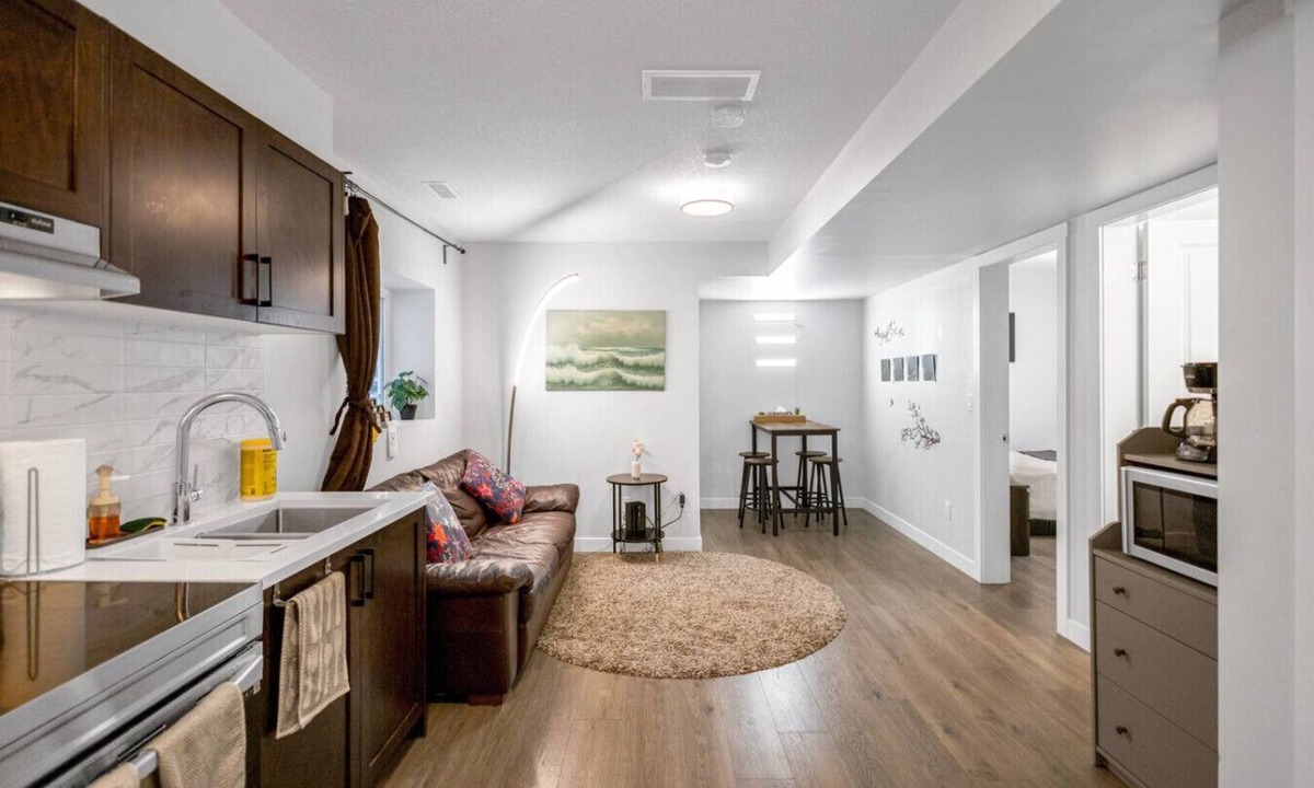 Willoughby Condo | New 2BD Suite Near Events Center
