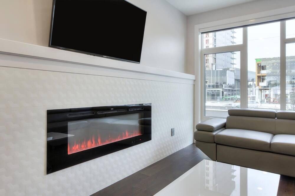 West Edmonton House | NEW LUXURY TOWNHOME UNIT 27