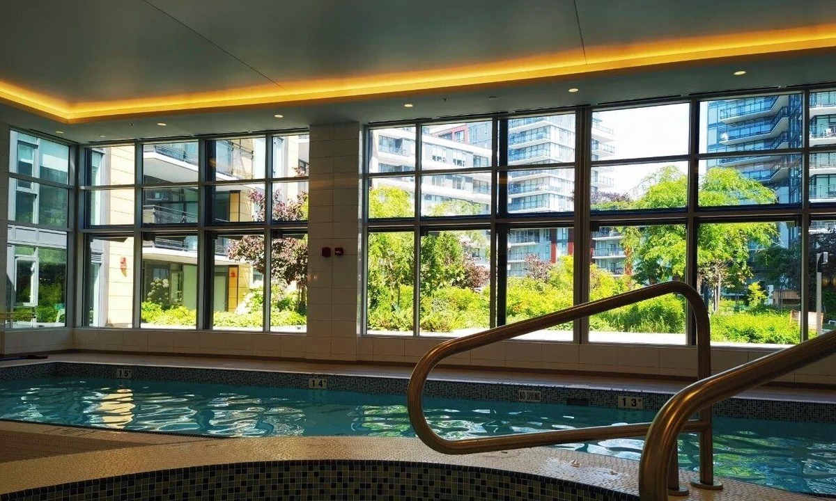 Golden Village Apartment | New Modern Condo w/Pool, Gym &free parking- Prime Richmond Location