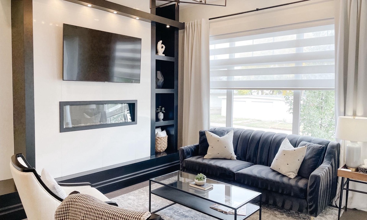 Banff Trail House | NEW! Stunning Townhome in Desirable Capitol Hill w/Garage