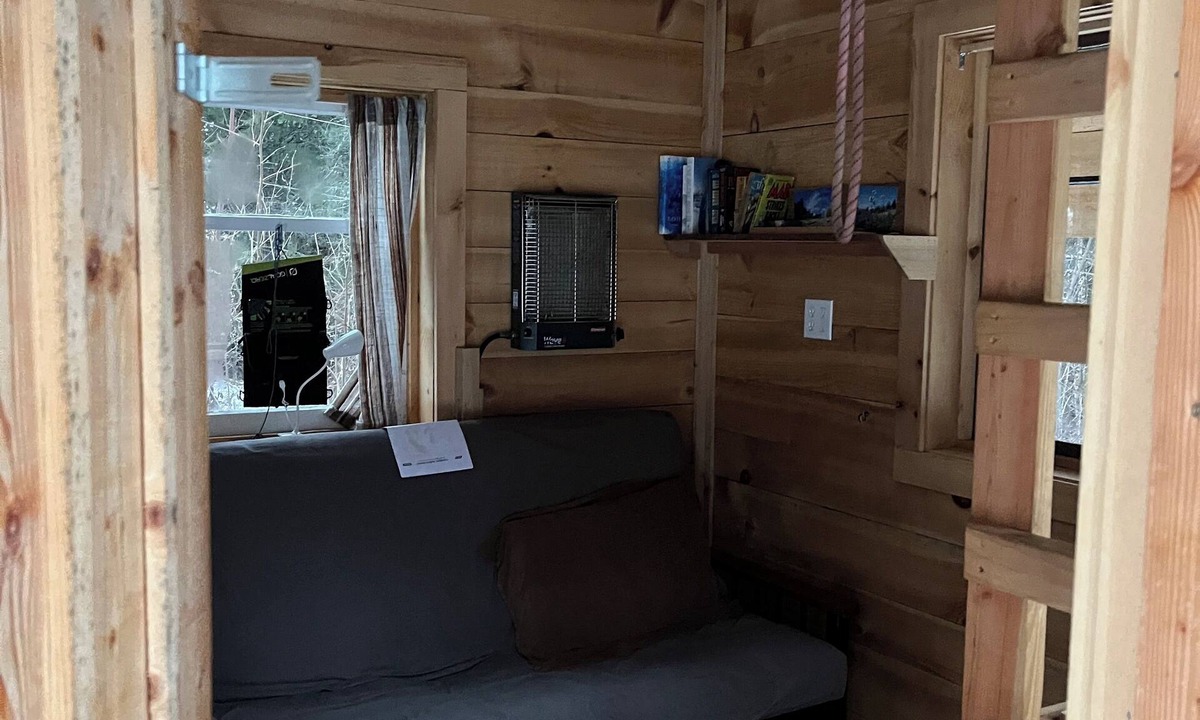 Slocan Cabin | Off grid cabin and farmstay