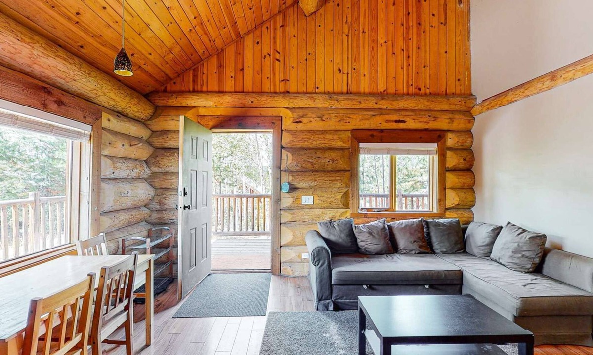 Lac Le Jeune House | Okanagan - Lac Le Jeune at Cabin 29
