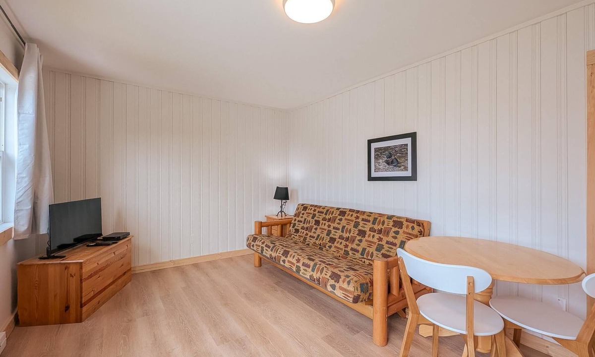 Ucluelet Cottage | One Bedroom Suite | Ocean View