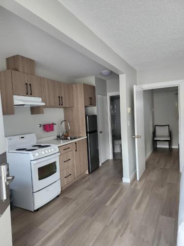 Sicamous Hotel | Paradise Motel