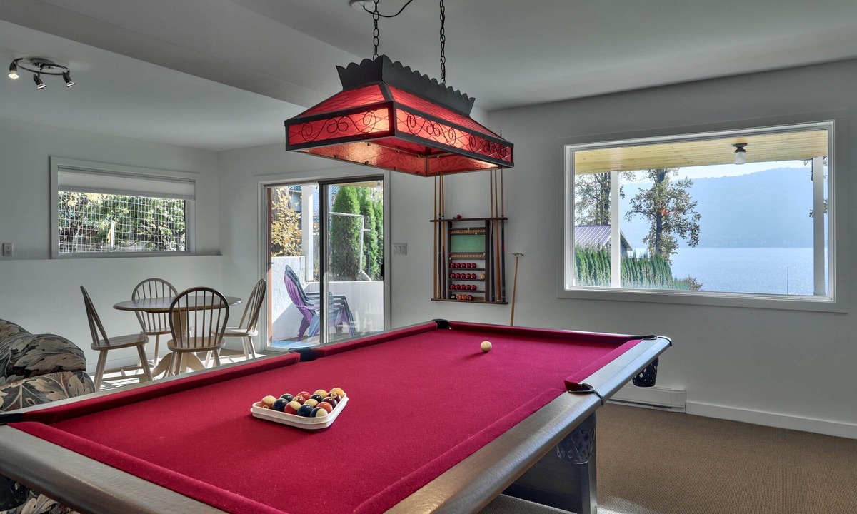 Celista House | Paradise Point - Shuswap lakefront vacation home
