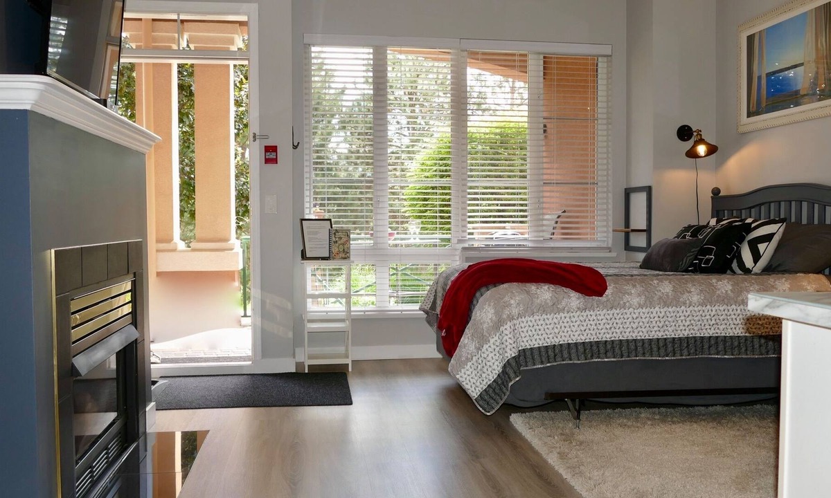 Quail Ridge Apartment | Peaceful, Beautiful, Romantic and right on the Golf Course!