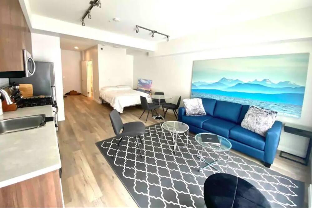 Sidney Condo | Perfect Brand New Studio Downtown Sidney