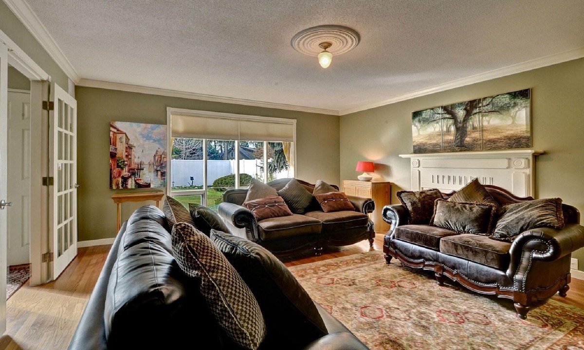 Central Okanagan House | Pet Friendly Lower Mission House Near Beaches