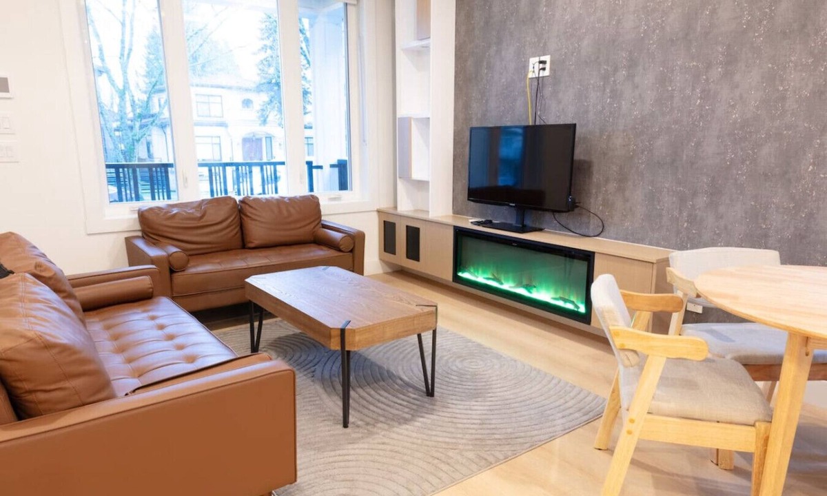 Killarney House | Pristine Brand New Duplex, Prime Location!