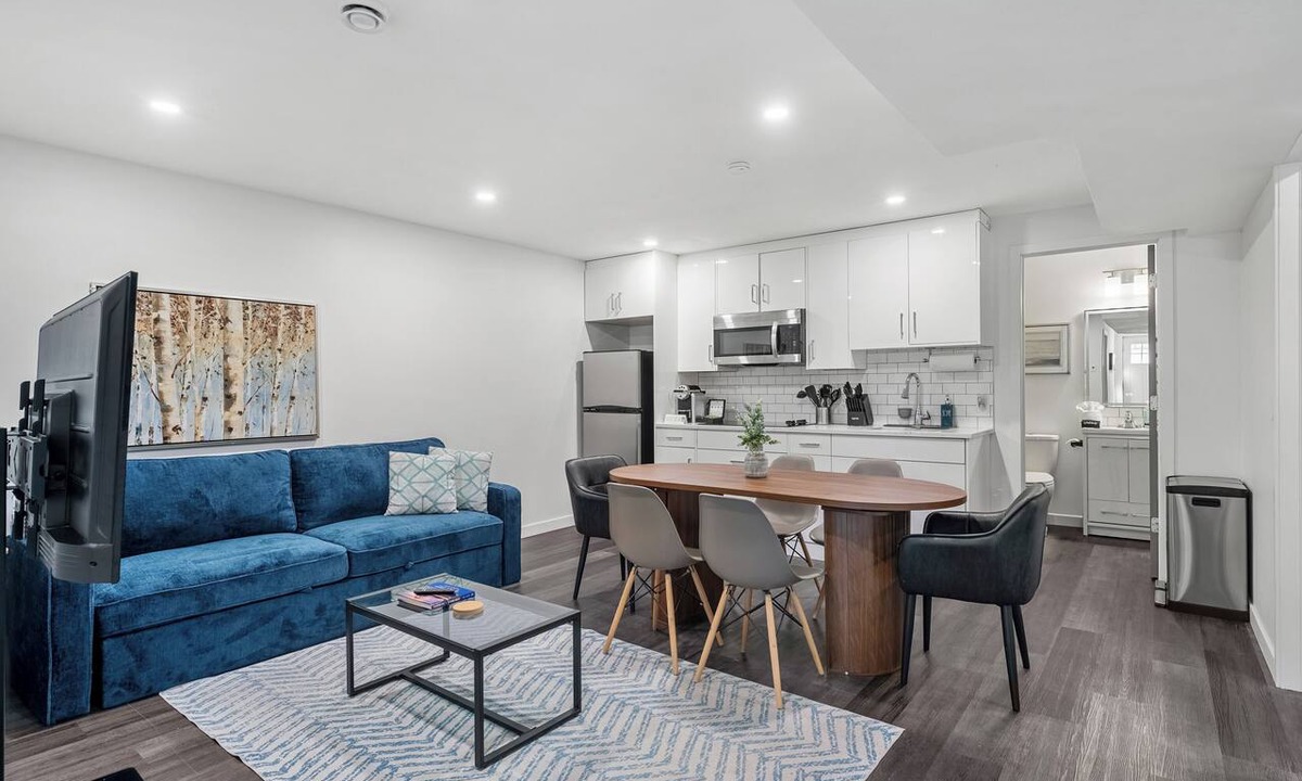 Chestermere House | Private Lower Suite in Chestermere w Workspace