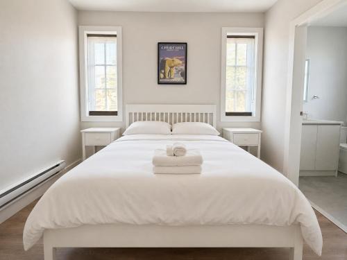 West Point Grey Bed & Breakfast | Private Room in Shared West Side Home near UBC
