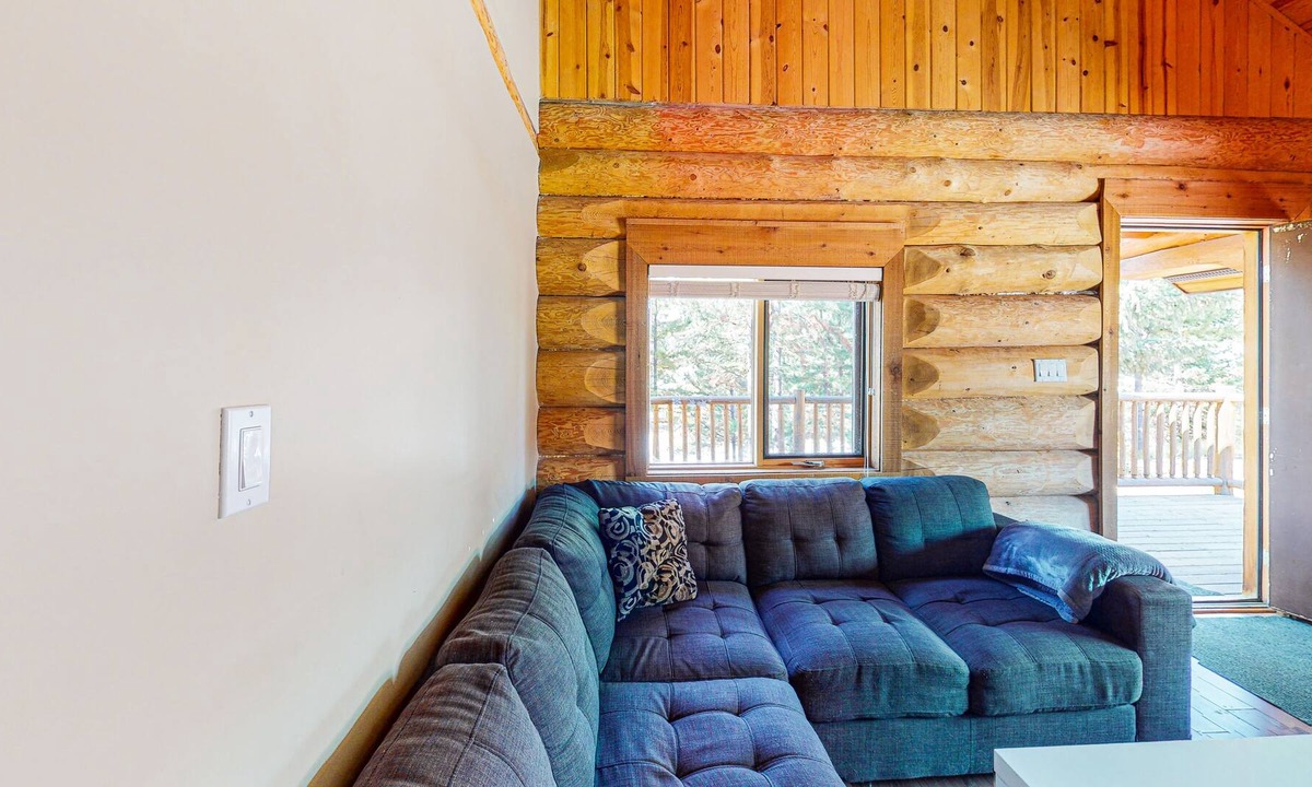 Lac Le Jeune Cabin | Quiet cabin getaway with private deck, full kitchen, & complimentary internet