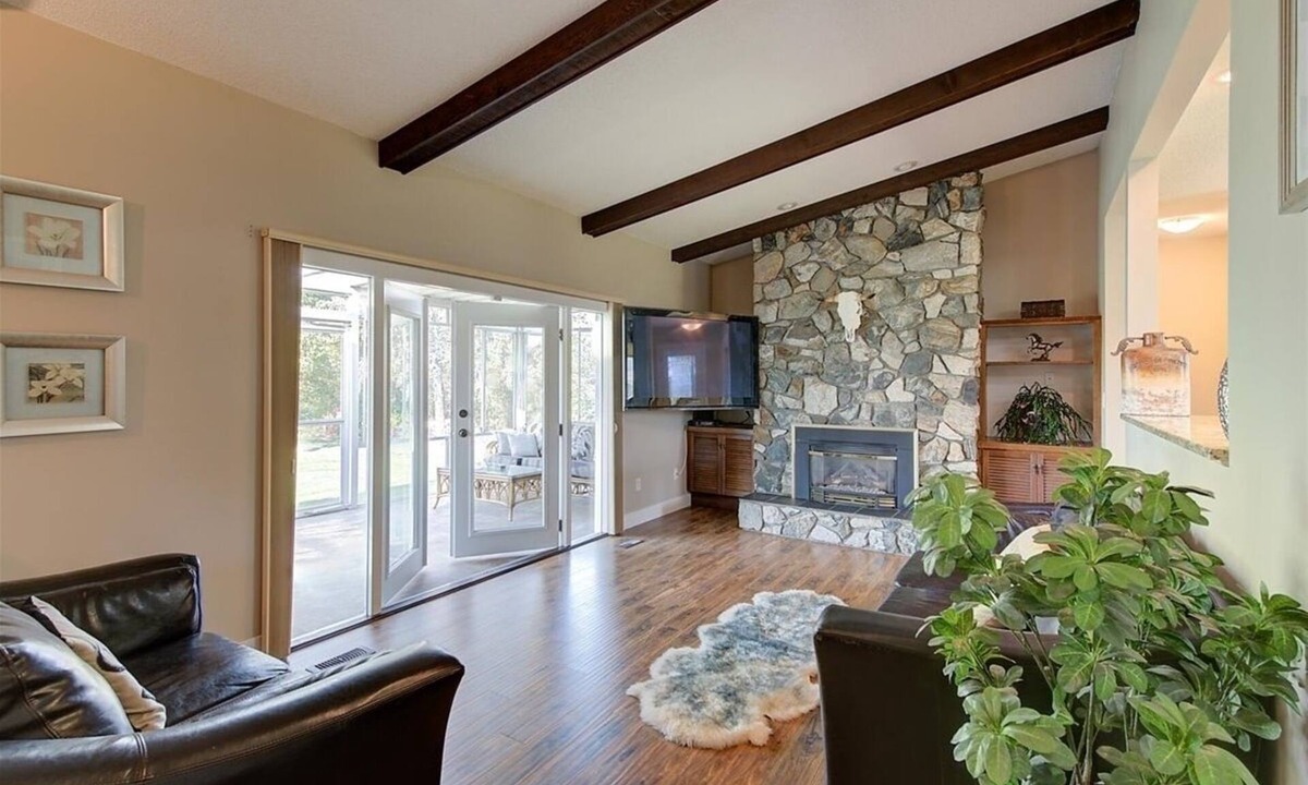 Central Okanagan House | Ranch House. Close to Vineyards, Kangaroo Farm, Horse Riding School and Beaches