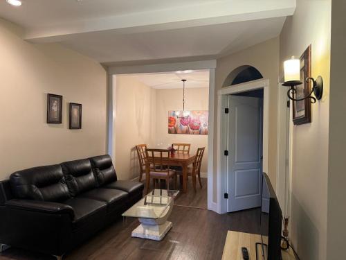 Southwest Mission House | Relaxing Lakeview 2 bedroom entire suite