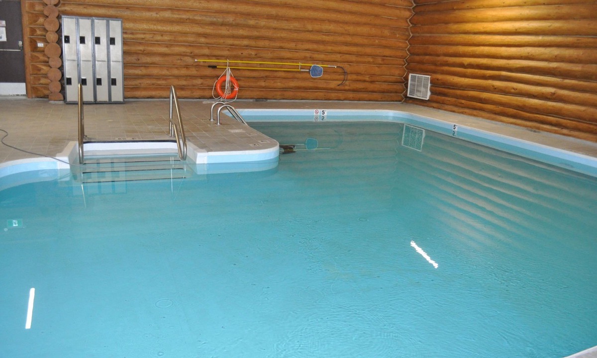 Lac Le Jeune Cabin | Rustic lakefront resort cabin with deck, WiFi, full kitchen - dog-friendly