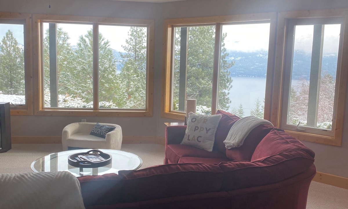 Westshore Estates House | Rustic Panoramic Okanagan Lake View Walkout Suite, Sleeps 7 & Pet friendly
