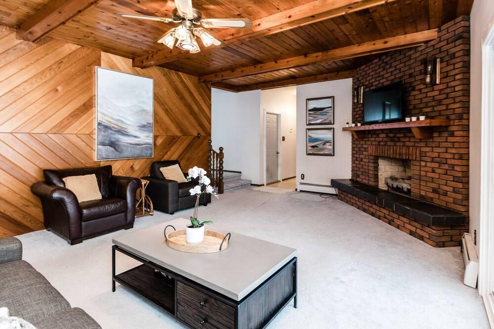 Beaumont Villa | Scenic Spot for Family & Friends Reunion- Private