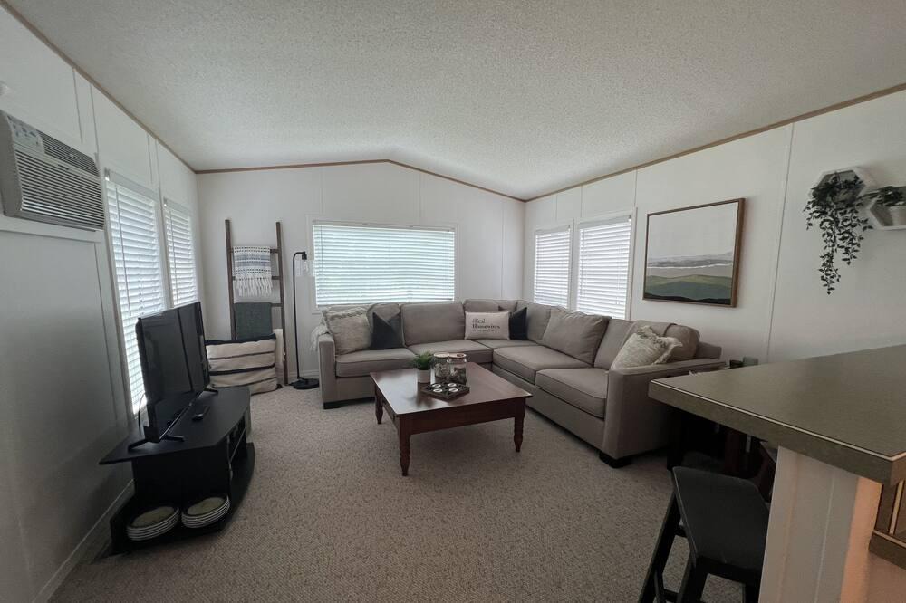 Scotch Creek Cottage | Scotch Creek Cottage