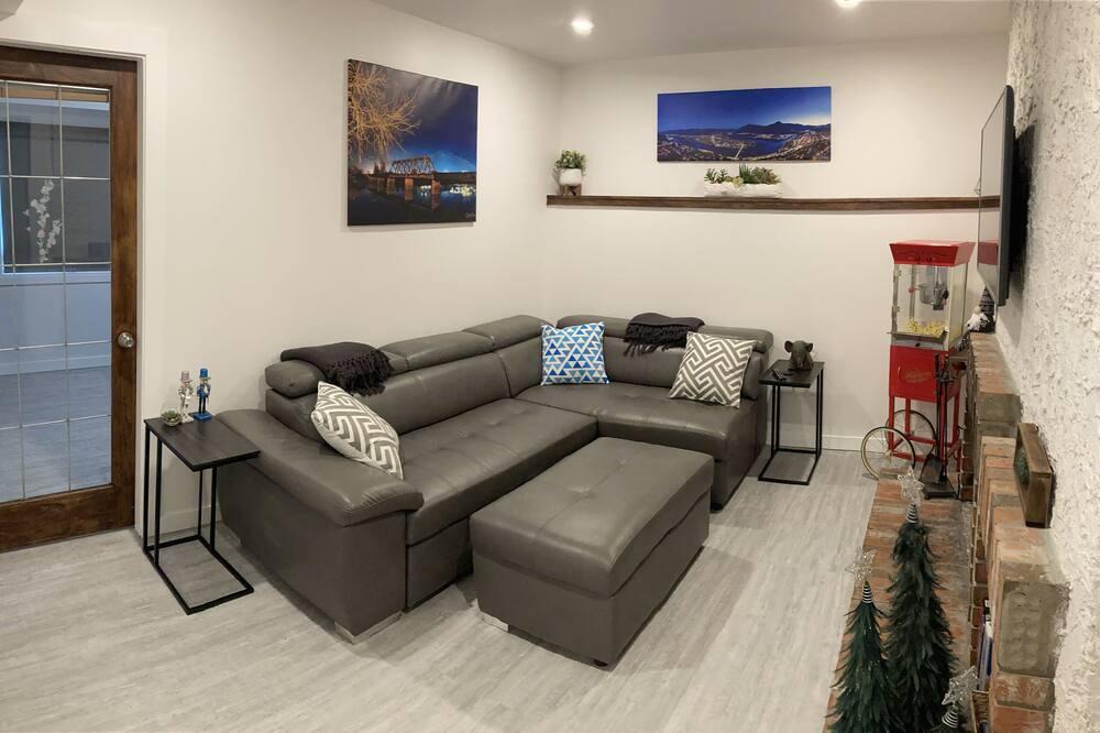 Kamloops House | Sequoia Suite 2 bedroom walk-out/centrally located