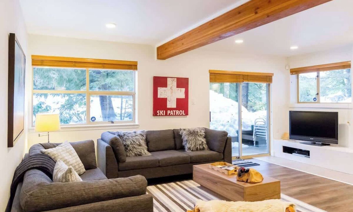 Blackcomb Condo | Ski in & Out, Great Location, Free Shuttle Bus!